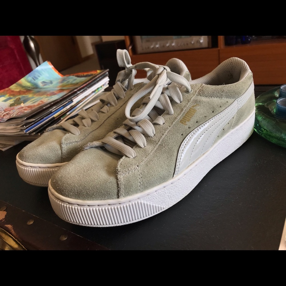Light Green/Gray Puma Suede Sneakers 8.5